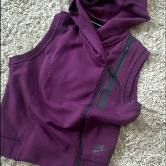 NIKE TECH FLEECE HOODED VEST - Picture 5 of 14